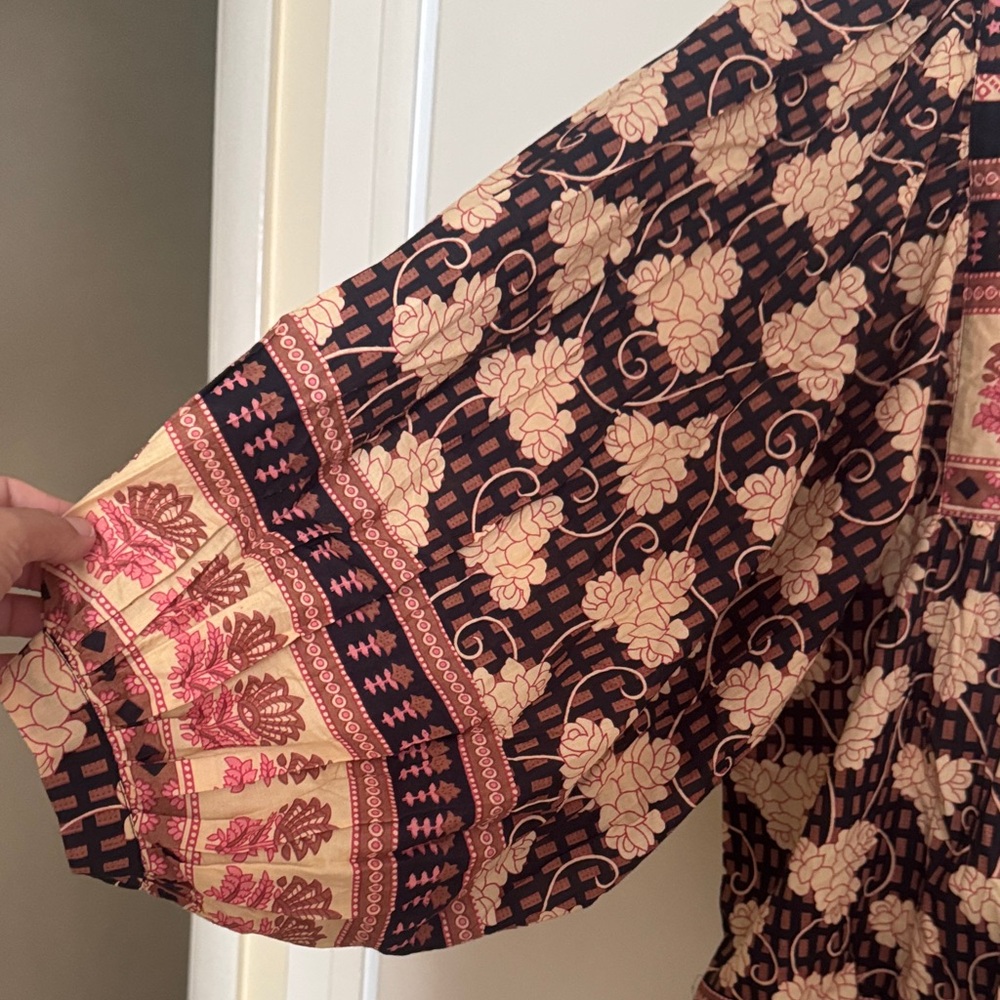 Mille x Anthropologie Elegant Floral Patterned Blouse - Picture 7 of 7